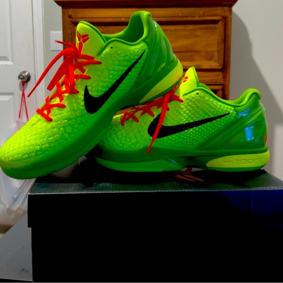 Nike Kobe 6 Protro "Grinch" (2020) - Picture 1 of 6